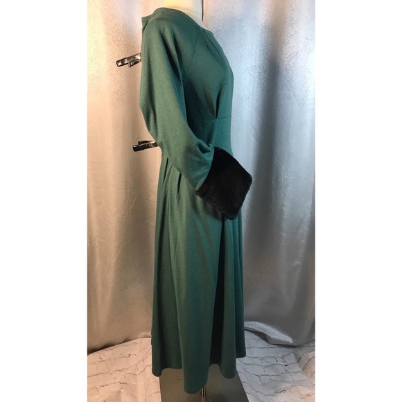 🎉🎉🎉🎉SOLD Vintage Inspired Custom Made Party Dress w/Faux Fur Cuff Sz 2XL - Picture 4 of 6